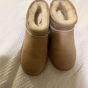 Ultra Mini Ugg